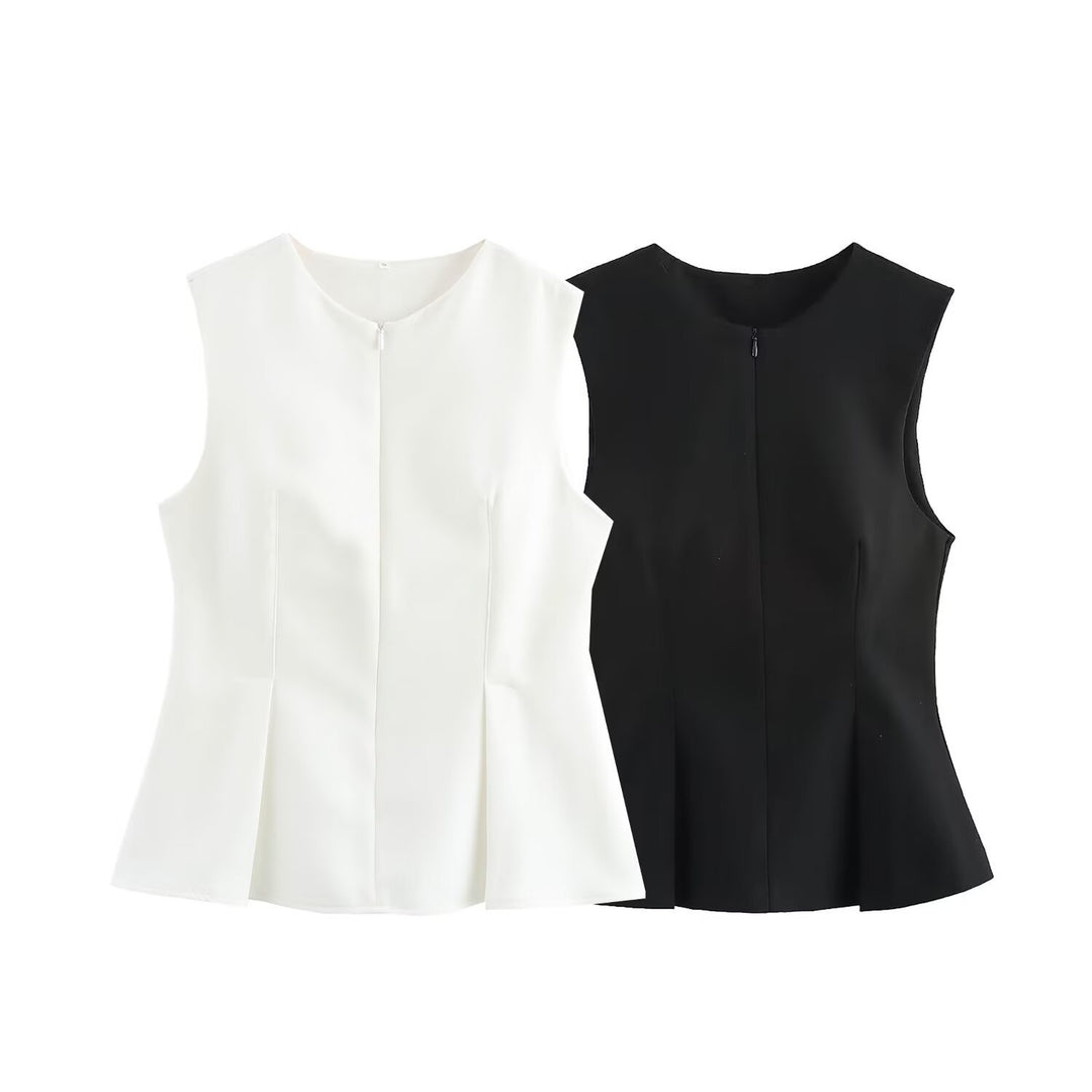The Elara Keyhole Zip Fitted  Peplum Top