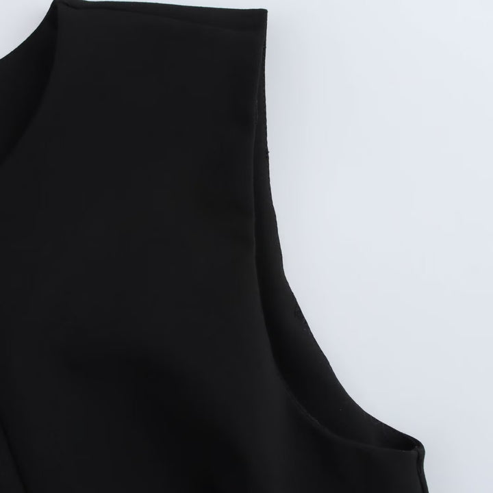 The Elara Keyhole Zip Fitted  Peplum Top