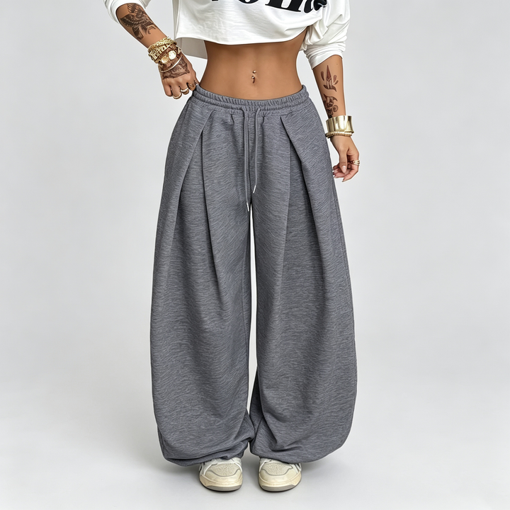 The Elara Relaxed Pleated Wide-Leg Pants