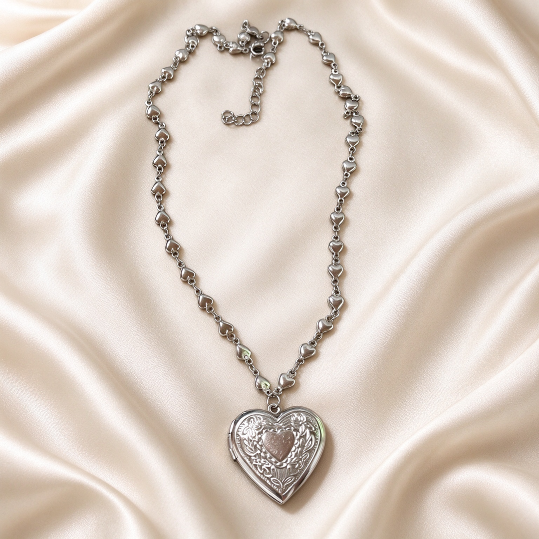 Gothic Heart Pendant Necklace Set