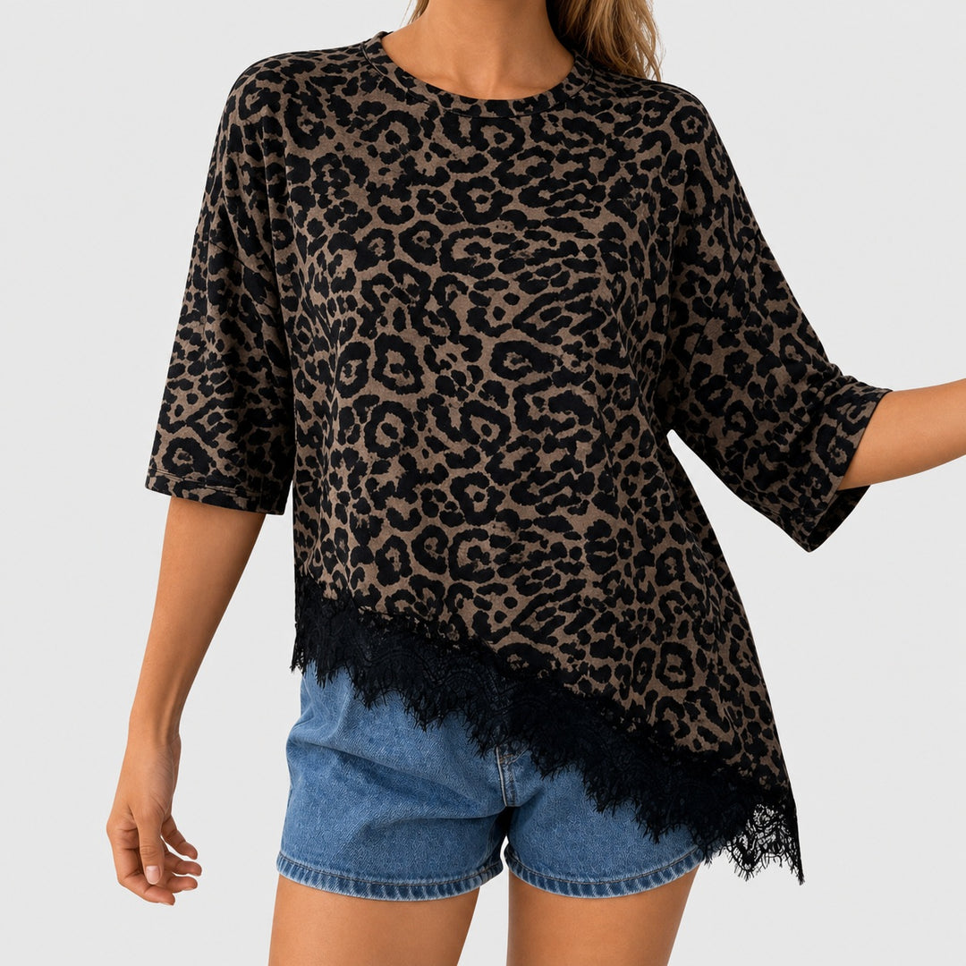 The Elara lace-trim asymmetric hem tee in leopard print