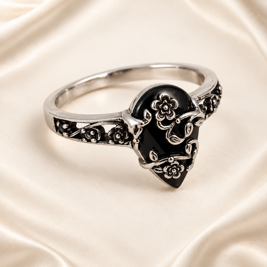 Vintage floral cat cubic zirconia ring